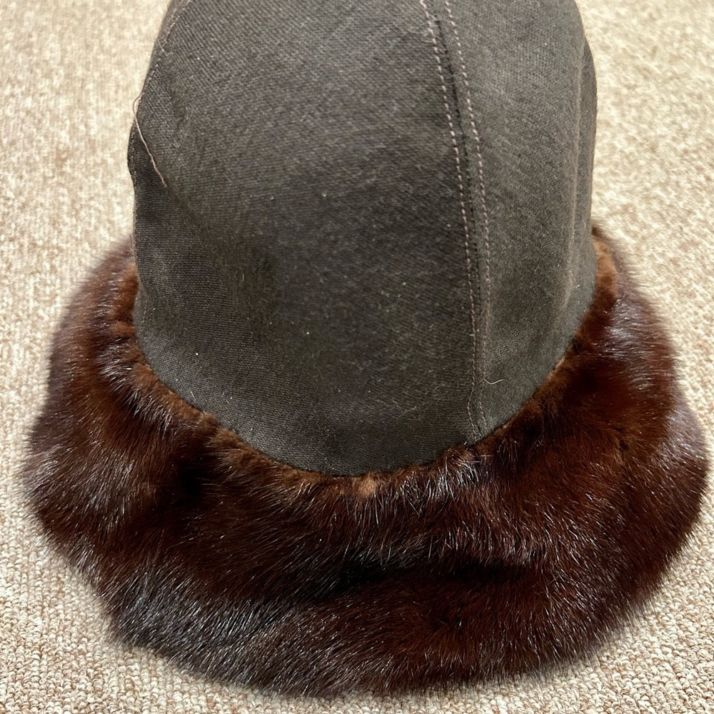 Mink Fur Hat. Pristine. Reversible - image 6